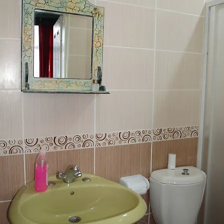 מלון Nayla Palace 3*