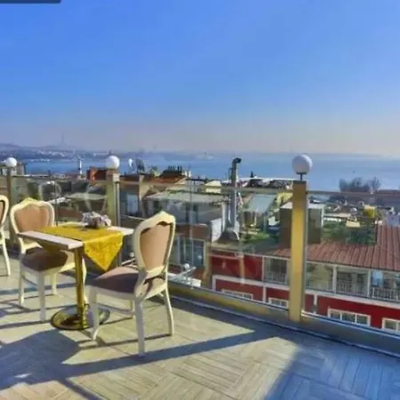 מלון Nayla Palace 3*