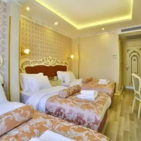 Nayla Palace 3*