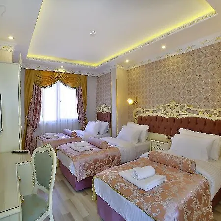 Nayla Palace 3*